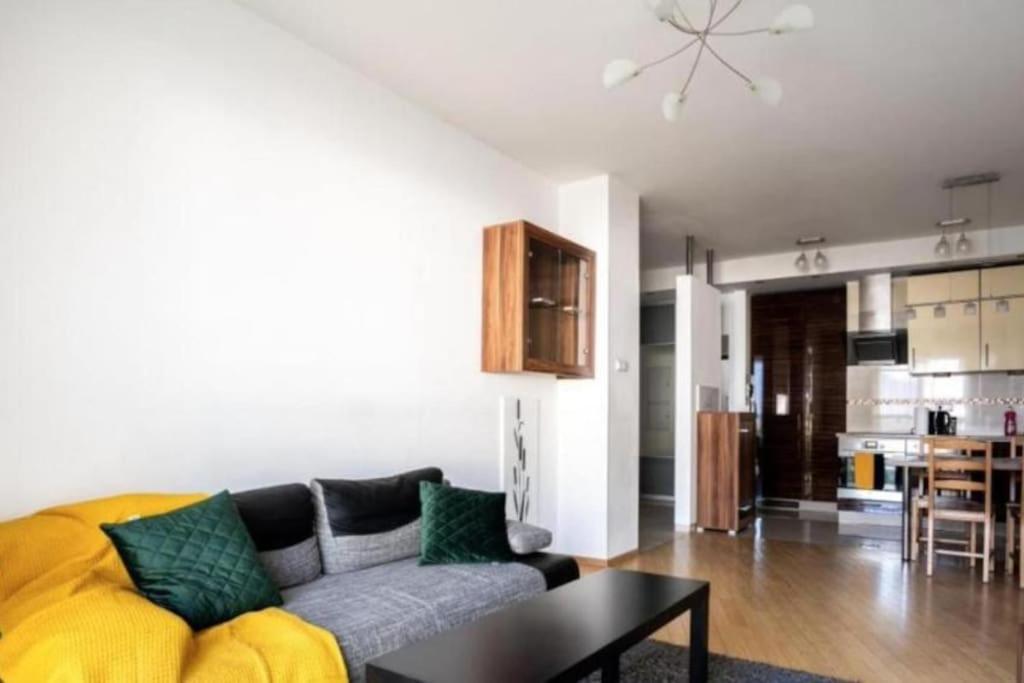 - Great Location - One Bedroom - Platinum Towers Apartament Warszawa