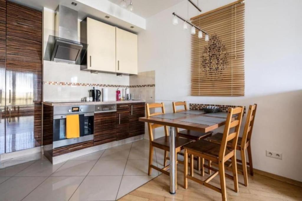 Apartament - Great Location - One Bedroom - Platinum Towers