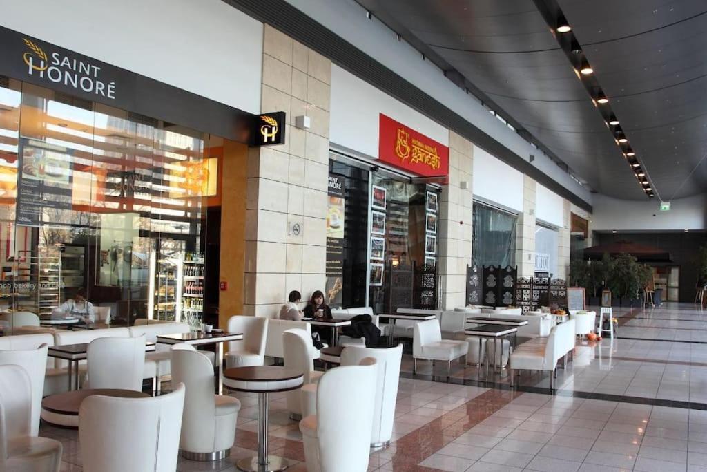 - Great Location - One Bedroom - Platinum Towers Apartament