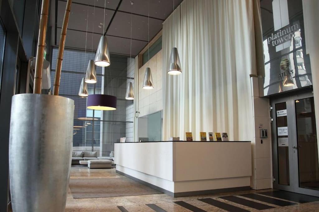 - Great Location - One Bedroom - Platinum Towers * Warszawa