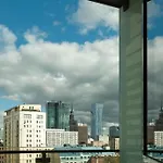 Central Warsaw Apartment - Great Location - One Bedroom Apartment - Platinum Towers